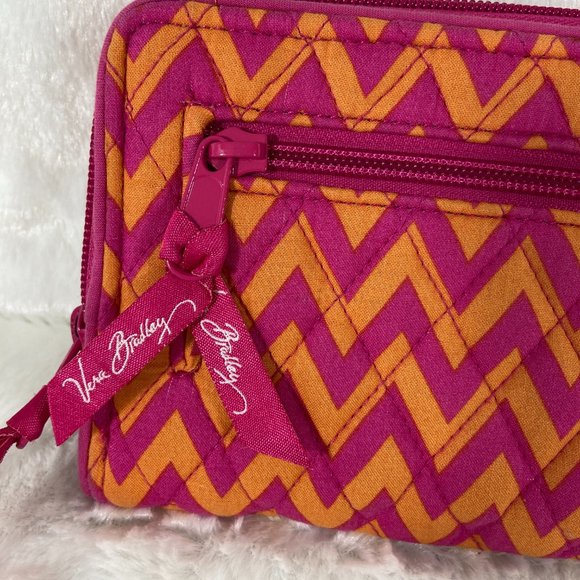 Vera Bradley-Turn Lock Wallet Pink & Tangerine Zig Zag Pattern With Card Holders - Picture 4 of 6